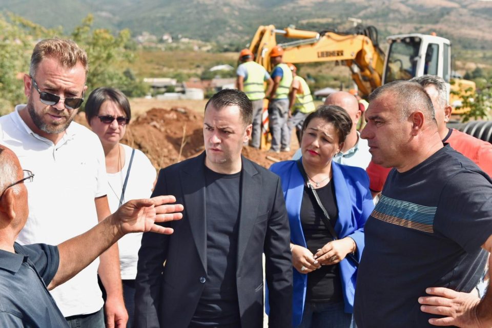 Стефковски: Градиме 3 километри нова фекална канализација во Црешево