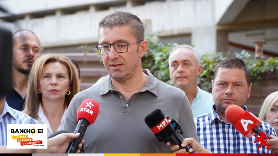 Мицкоски: Веќе сме во уставно-политичка криза, со само 2 опозиционери во 7-члена Изборна комисија