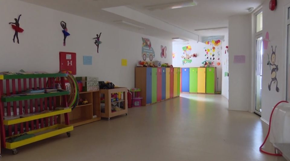 Скопјанка претепана во кругот на детска градинка