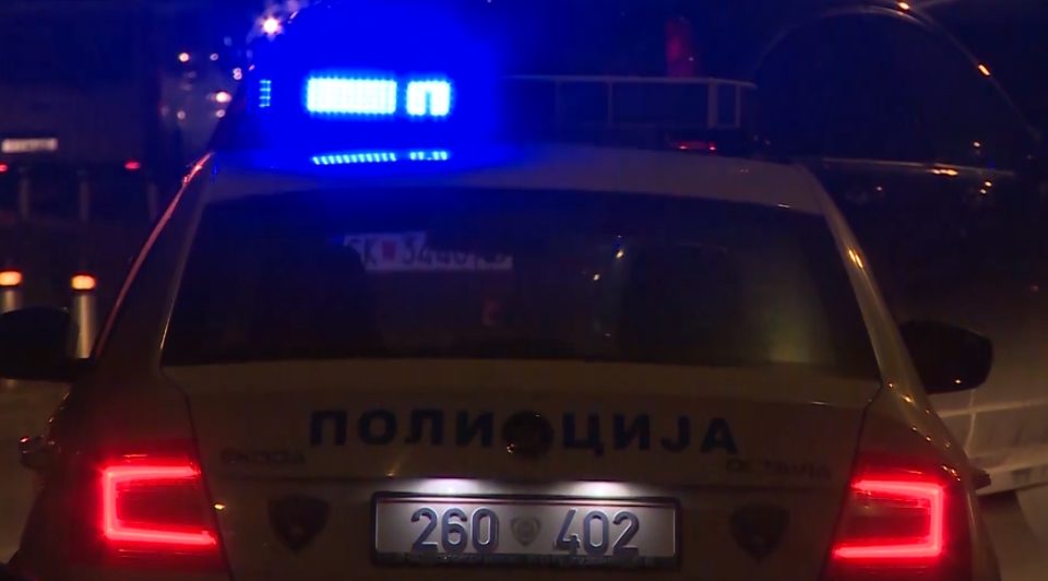 Полицаец од Скопје при чистење на пиштолот, случајно си пукал во нога!