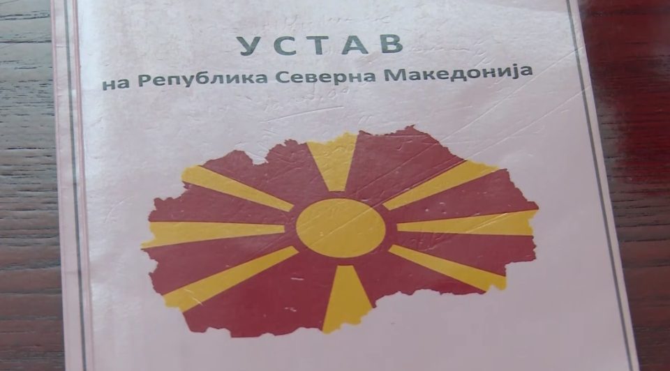Лага е дека со промена на Уставот, Македонија ќе биде членка на ЕУ