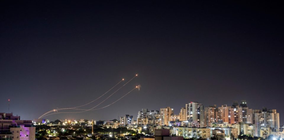 Израел продолжи со бомбардирање на Газа