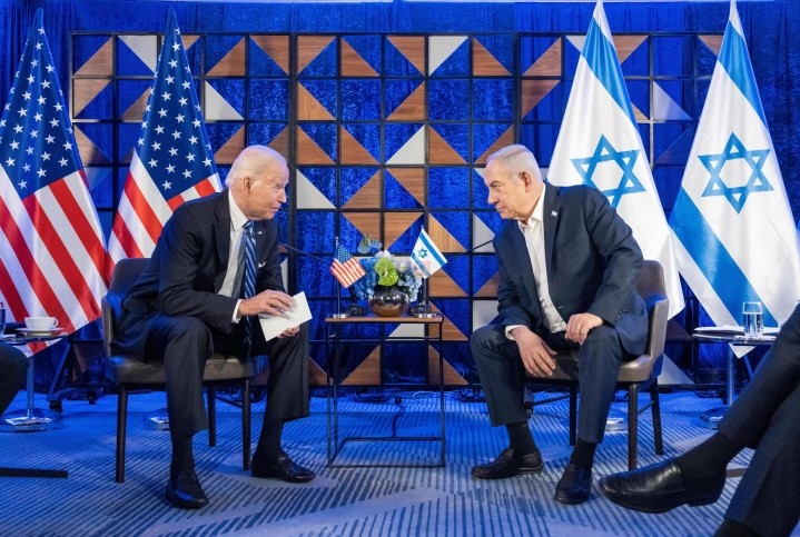 Бајден го повика Нетанјаху да ги заштити цивилите, но не и за прекин на огнот во Газа