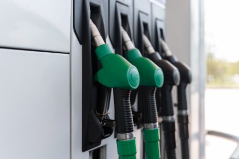 Бензините и дизелот остануваат со иста цена