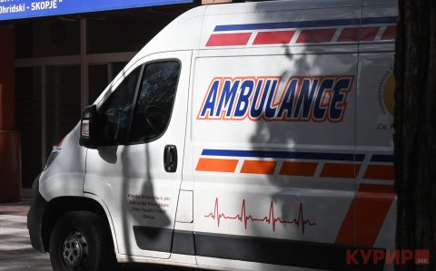 Жена тешко повредена откако била удрена од автомобил во Куманово