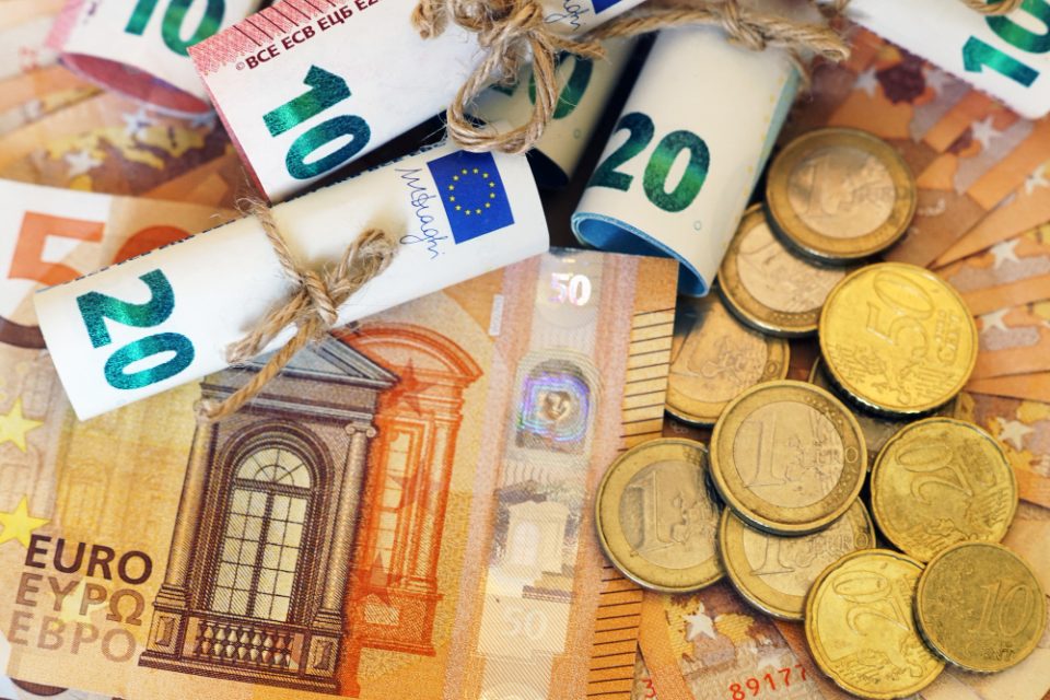 Во Германија регистриран рекорден број на фалсификувани евра