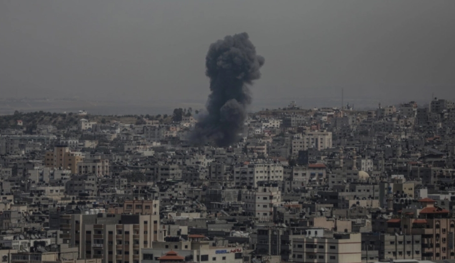 Најмалку 44 луѓе загинаа во израелските напади врз Рафа