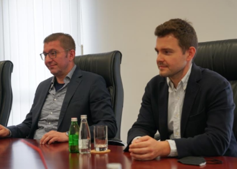 Муцунски за историската комисија со Бугарија: Политиката ги има тргнато рацете од кога Владата ја предводи премиерот Мицкоски