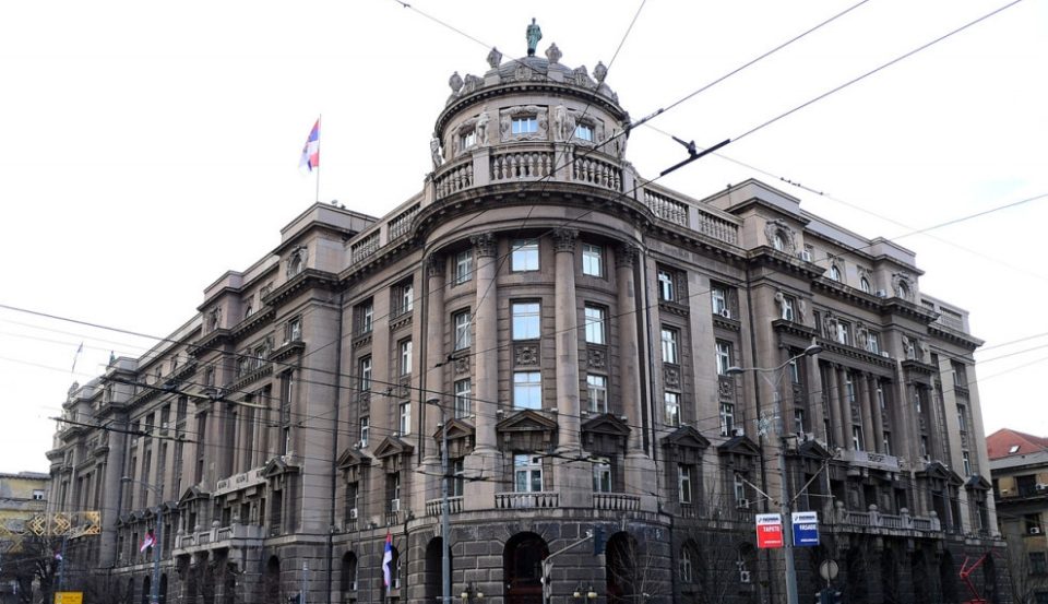 Србија испрати протестна нота до Амбасадата на Албанија во Белград поради палењето на српското знаме во Тирана