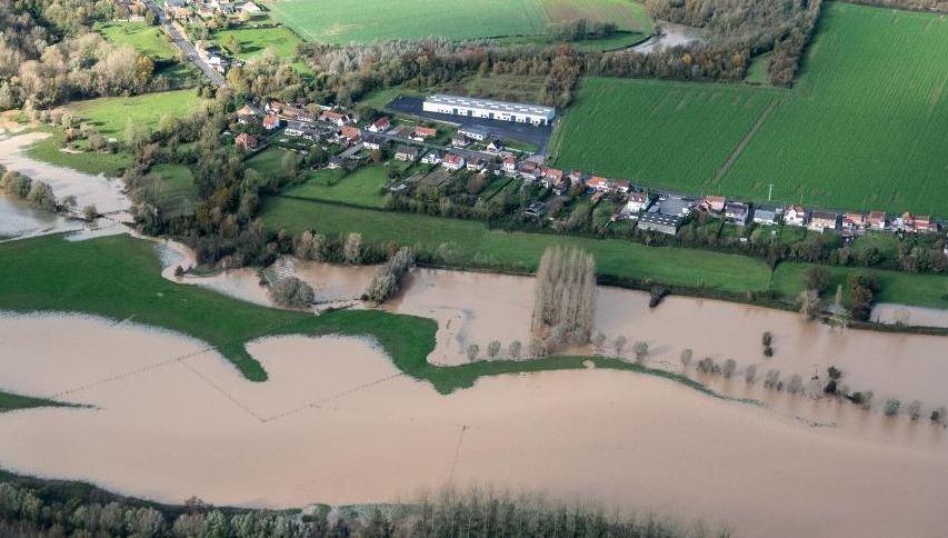 Во северна Франција поплавени домови и земјиште