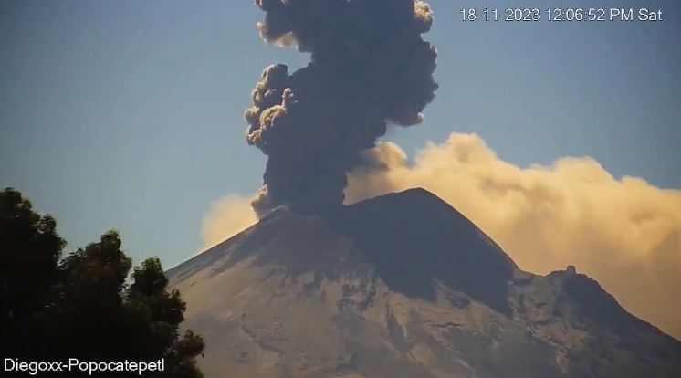 ВИДЕО: Се активираше вулканот Попокатепетл, исфрла пепел на височина од над 6 километри