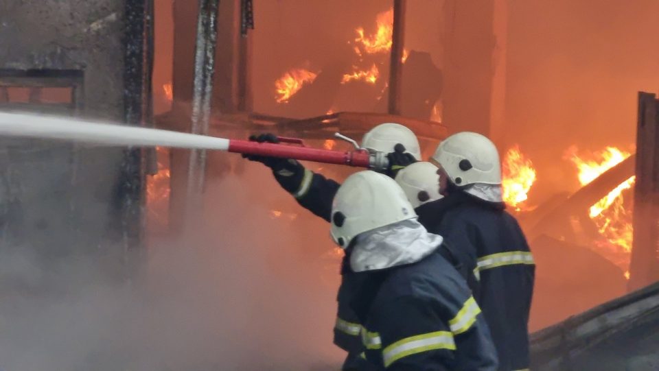 Изгаснат пожарот над велешкото село Мелница