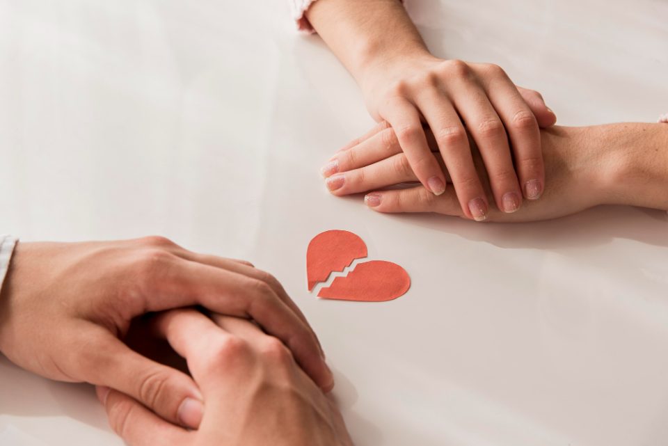 „Сивиот развод“ станува сè почест: Дали знаете што значи тоа?