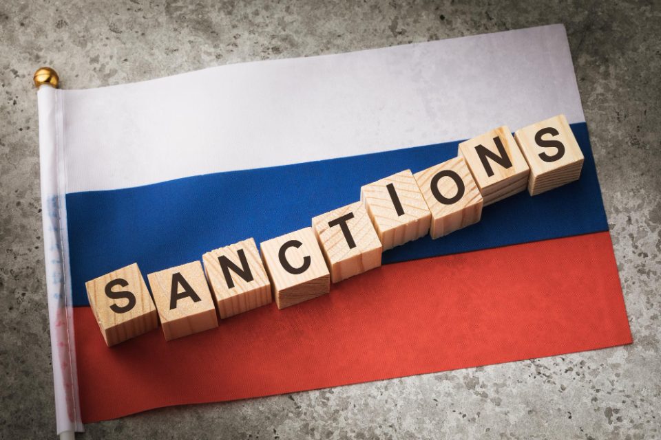 Министрите за надворешни работи на ЕУ усвоија нов режим на санкции против Русија