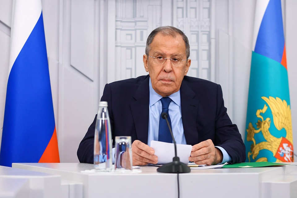 Лавров: И ако почне преговори со Украина, Русија нема да прави паузи во борбите