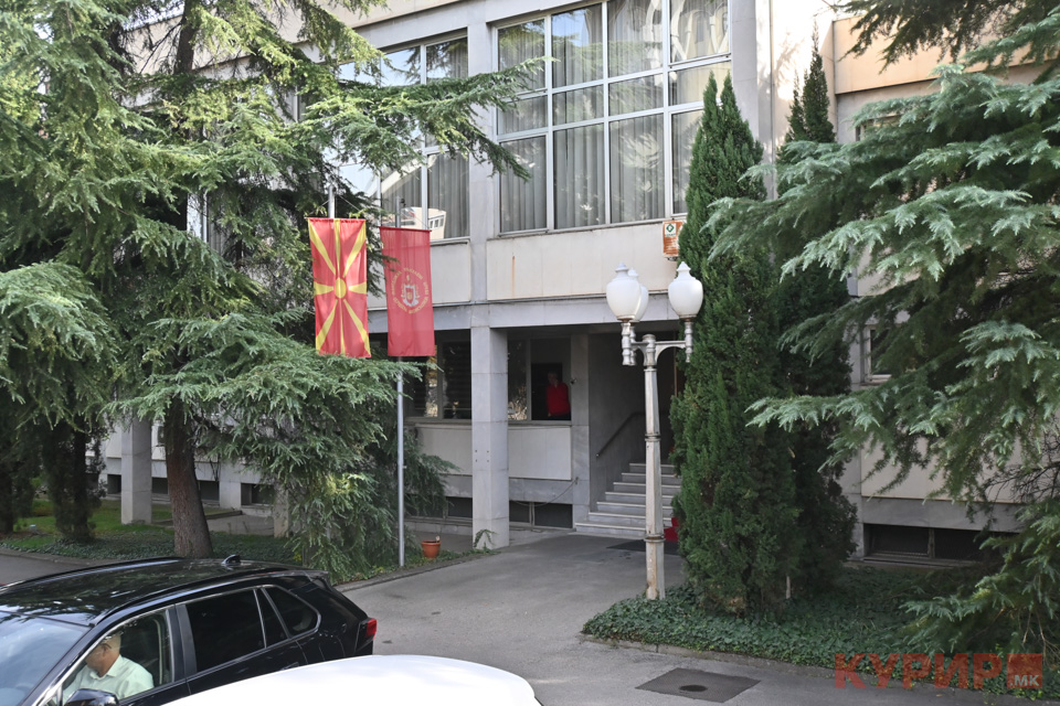 Синодот на МПЦ: Сите политички фактори да спречат учество на партија од Косово на изборите во Македонија