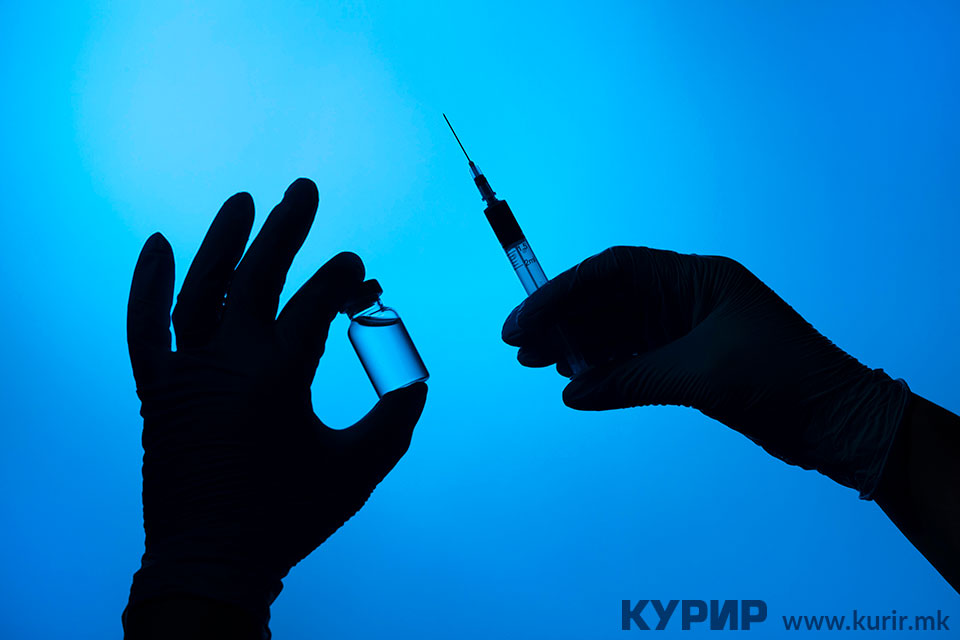 „АстраЗенека“ ја повлекува од пазарот во ЕУ својата вакцина против Ковид-19