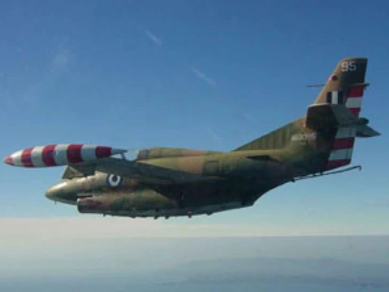 Се урна авион за обука на грчкото воено воздухопловство, пилотот загина