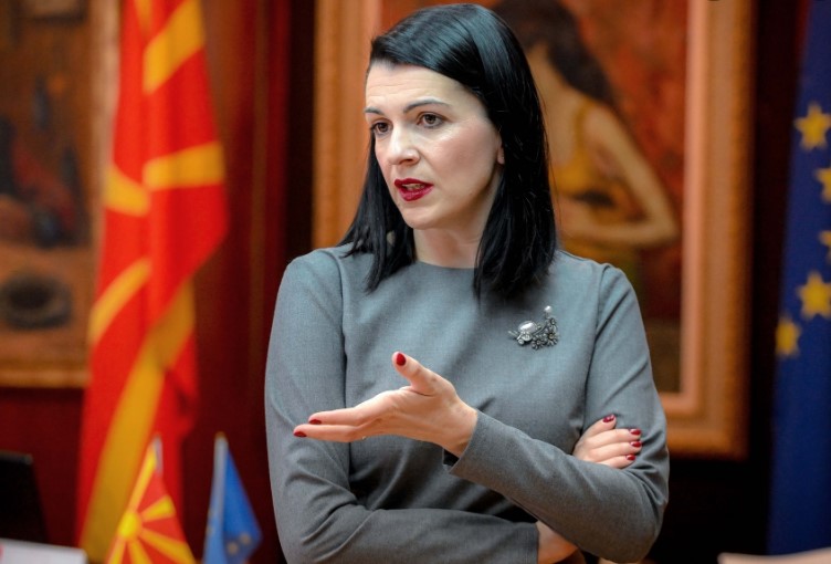 ВМРО-ДПМНЕ: Преку годишната програма Министерството за култура доделило 900.000 денари за бришење на шкртаниците од Шарената револуција, а само мизерни 86.000 денари за 60 годишната манифестацијата Рацинови средби