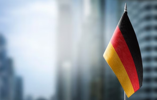 Околу 350.000 луѓе поднеле барање за азил во Германија минатата година