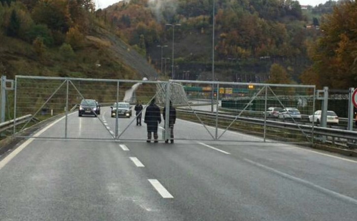 Словенија за шест месеци ја продолжува контролата на границите со Хрватска и Унгарија