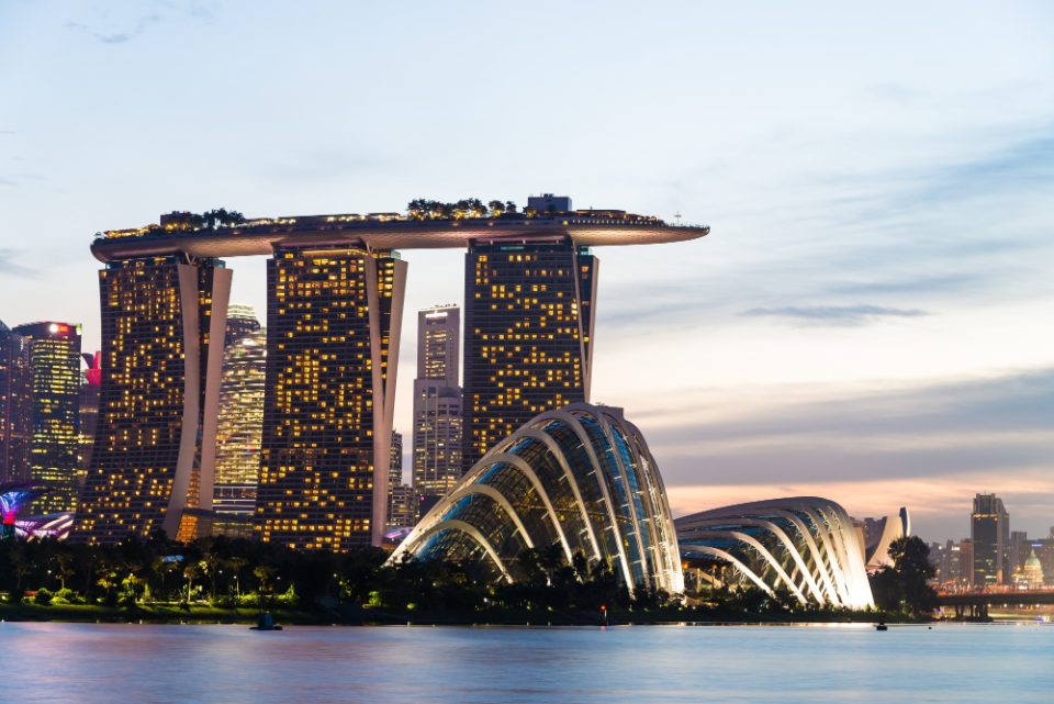 Сингапур и Цирих најскапи градови во светот