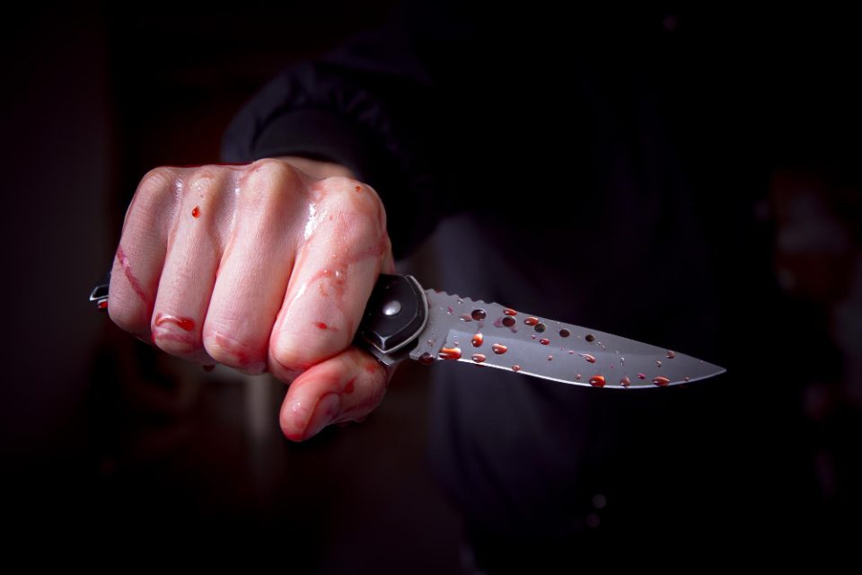 Малолетник избоден со нож на Бит Пазар