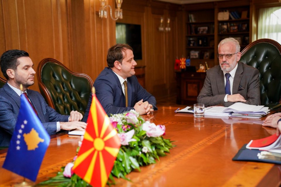 Средба Џафери – Ќехаја: Северна Македонија и Косово работат на продлабочување на економската и добрососедска политика