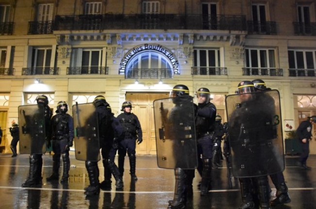 Немири и апсења на новогодишната ноќ во Франција