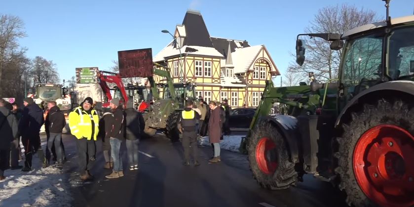 Колапс во Германија: Протести на земјоделците, блокади низ цела држава (ВИДЕО)