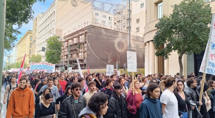 Министерството за образование на Грција бара онлајн испити на факултетите што се затоврени поради реакциите на студентите