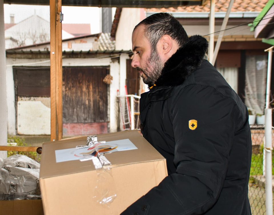 Ѓорѓиевски во пресрет на Бадник и Божиќ подели пакети со храна на семејства од социјален ризик