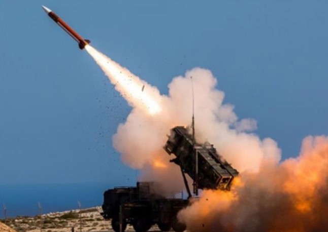 Северна Кореја тестирала „супер голема“ боева глава и противвоздушна ракета