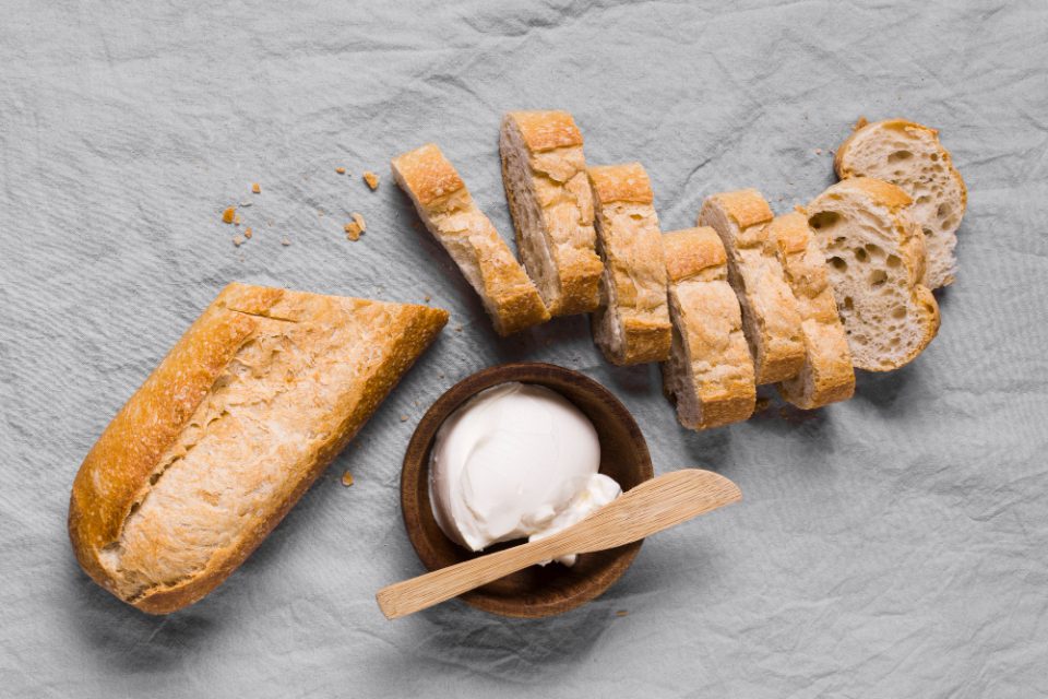 Без нараснување и без квасец: Рецепт за вкусен леб кој брзо се подготвува