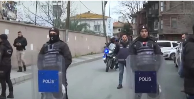 Уапсени две лица осомничени за нападот во Католичката црква во Истанбул