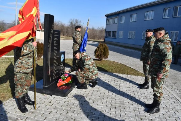 Одадена почит на единаесетте загинати армиски припадници во хеликоптерската несреќа кај Блаце