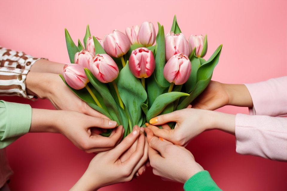 Денот на жената не е синоним само за цвеќе и чоколади: 8-ми март е денот што ЈА ПРОМЕНИ ИСТОРИЈАТА