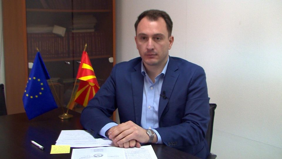 Андоновски: Балансерот при вработување треба да биде минато во Македонија