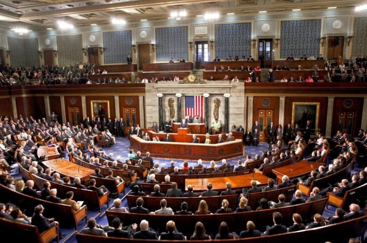 Американскиот Сенат одобри продолжување на програмата за електронски и телефонски надзор во странство