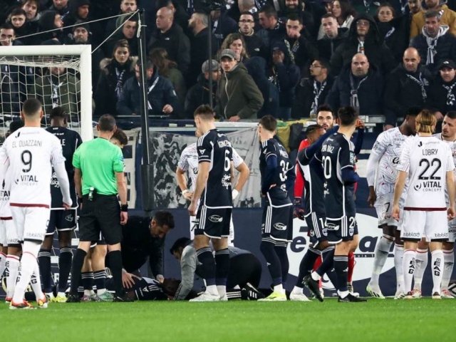 Напаѓач на Бордо во кома по судир со глави со противнички фудбалер (ВИДЕО)