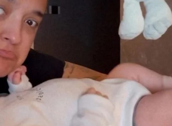 Мајчинството ја разнежни: Марија Шерифовиќ не може да му одолее на синот, сподели преслатки фотографии