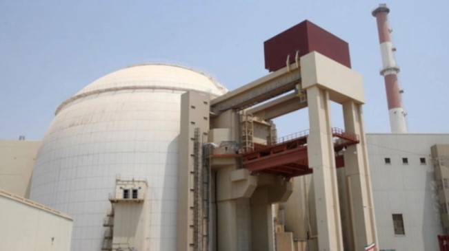 Иран гради четири нуклеарни централи