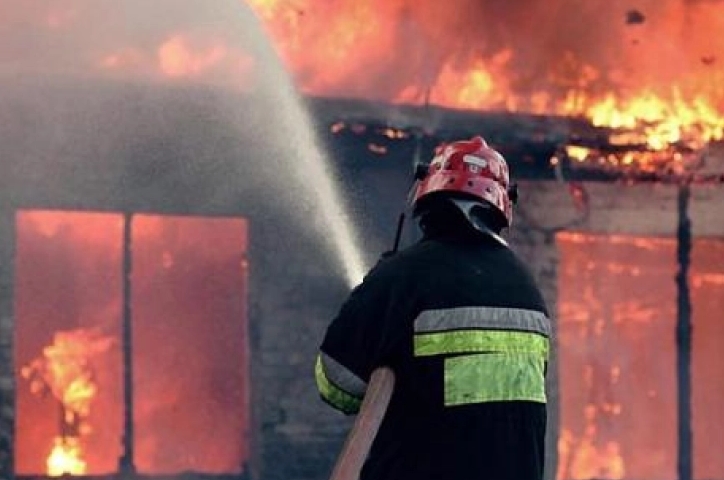 Пожар во станбена зграда во Шпанија, најмалку четворица загинати