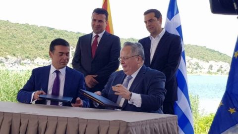 Телефонски разговор Ципрас-Заев: Ја истакнале важноста на почитувањето на Договорот од Преспа
