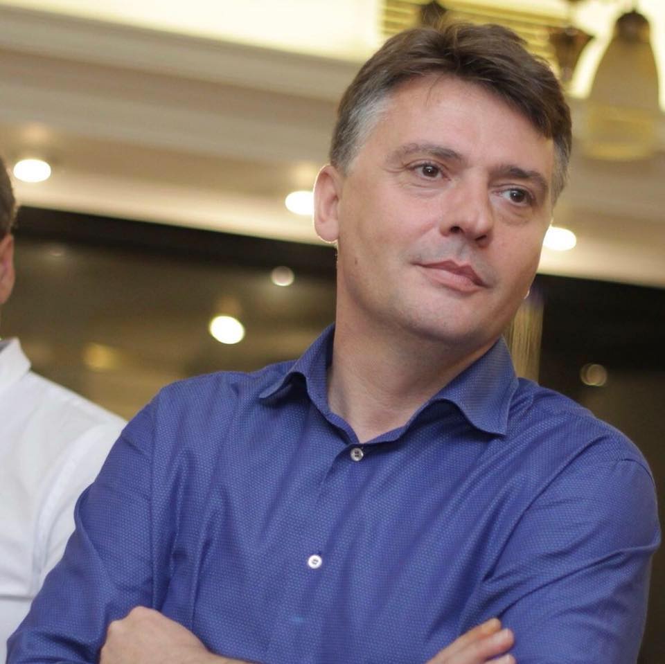 Синот на ексградоначалникот Шилегов го отвора второто кафуле во Скопје