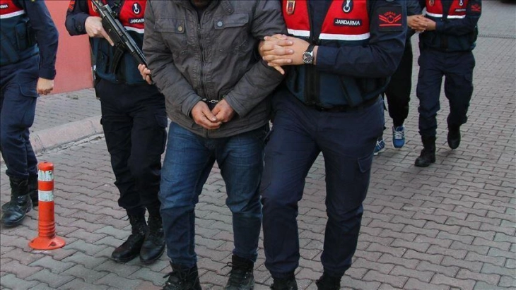 Во Турција приведени 14 лица осомничени за поврзаност со „Исламска држава“