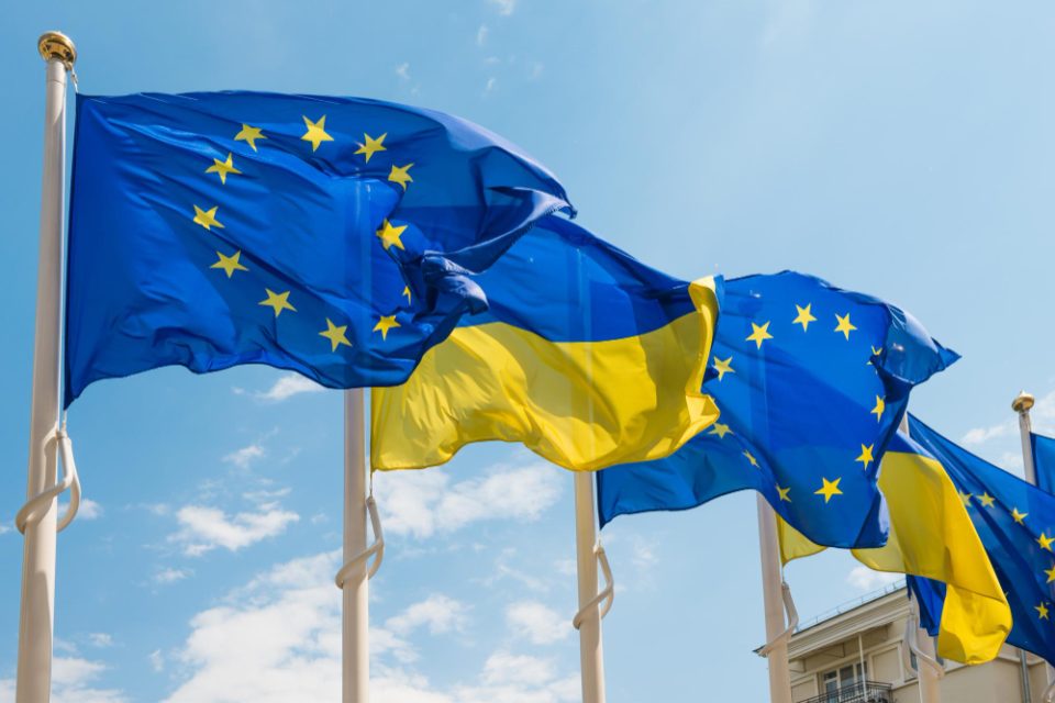 ЕУ договори пакет од 5 милијарди евра за финансирање оружје за Украина