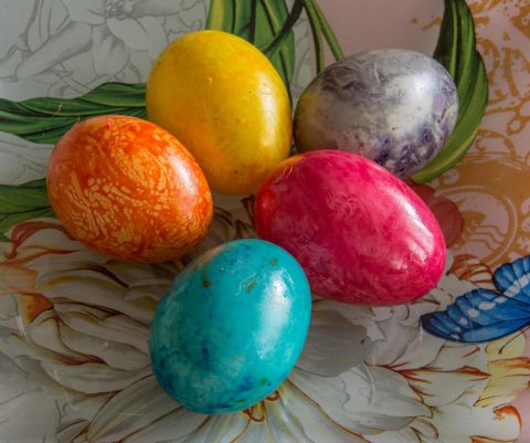 Во пресрет на Велигден- Знаете ли зошто се бојадисуваат јајца?