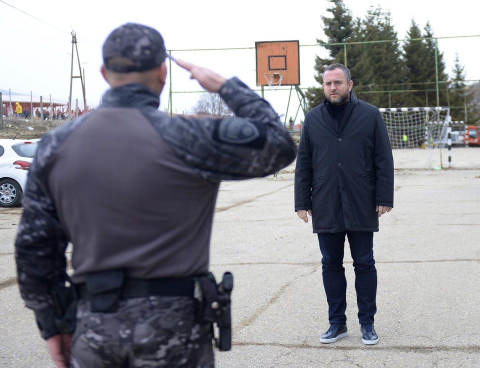 Тошковски ги посети семејствата на загинатите бранители кои престојуваат во одмoралиштето на МВР во Пониква