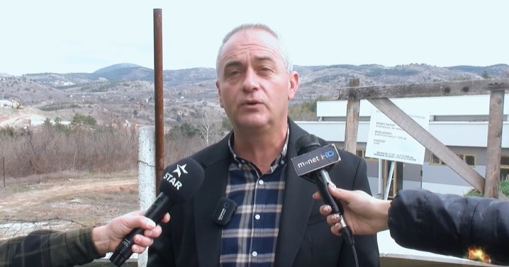 Иванов: Дали СДС и Бочварски не ги завршуваат затворениот базен и Клиничката болница за да ги казнат штипјани?